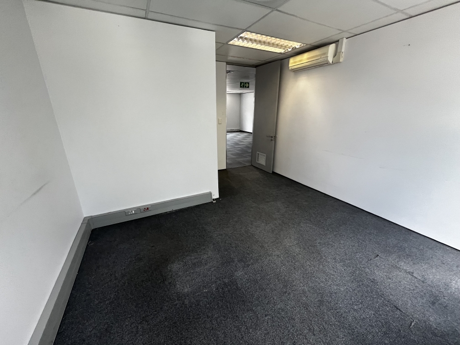 To Let commercial Property for Rent in Bo Oakdale Western Cape